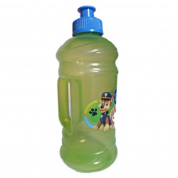 Botella plástica (470ml) con asa y diseño infantil.